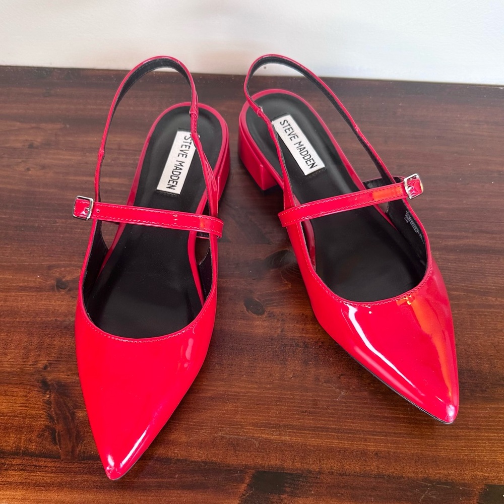 Steve Madden Red Flats
